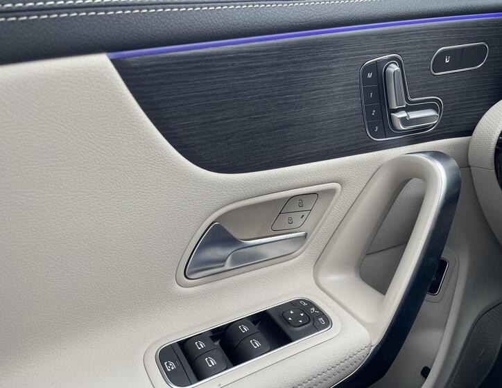 Mercedes-Benz CLA 10