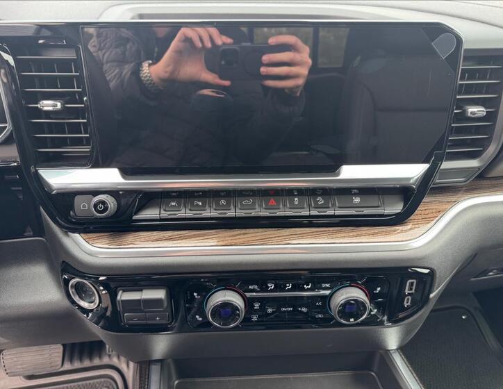 Chevrolet Silverado 17