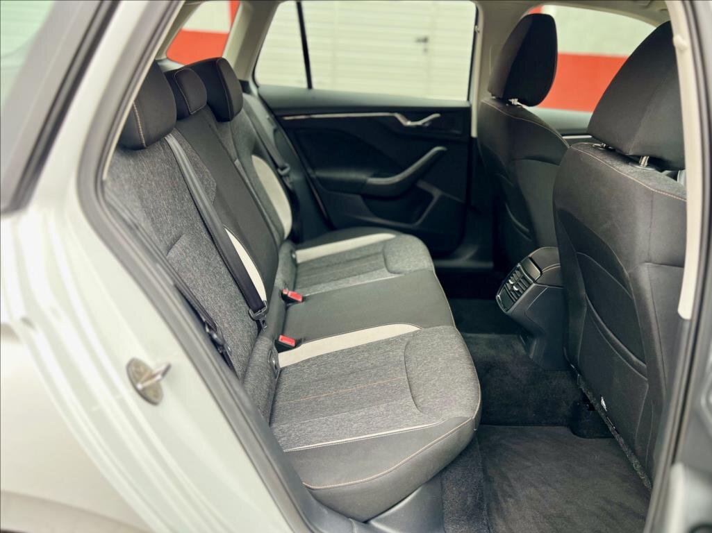 Škoda Kamiq SUV 999,0 81 kw