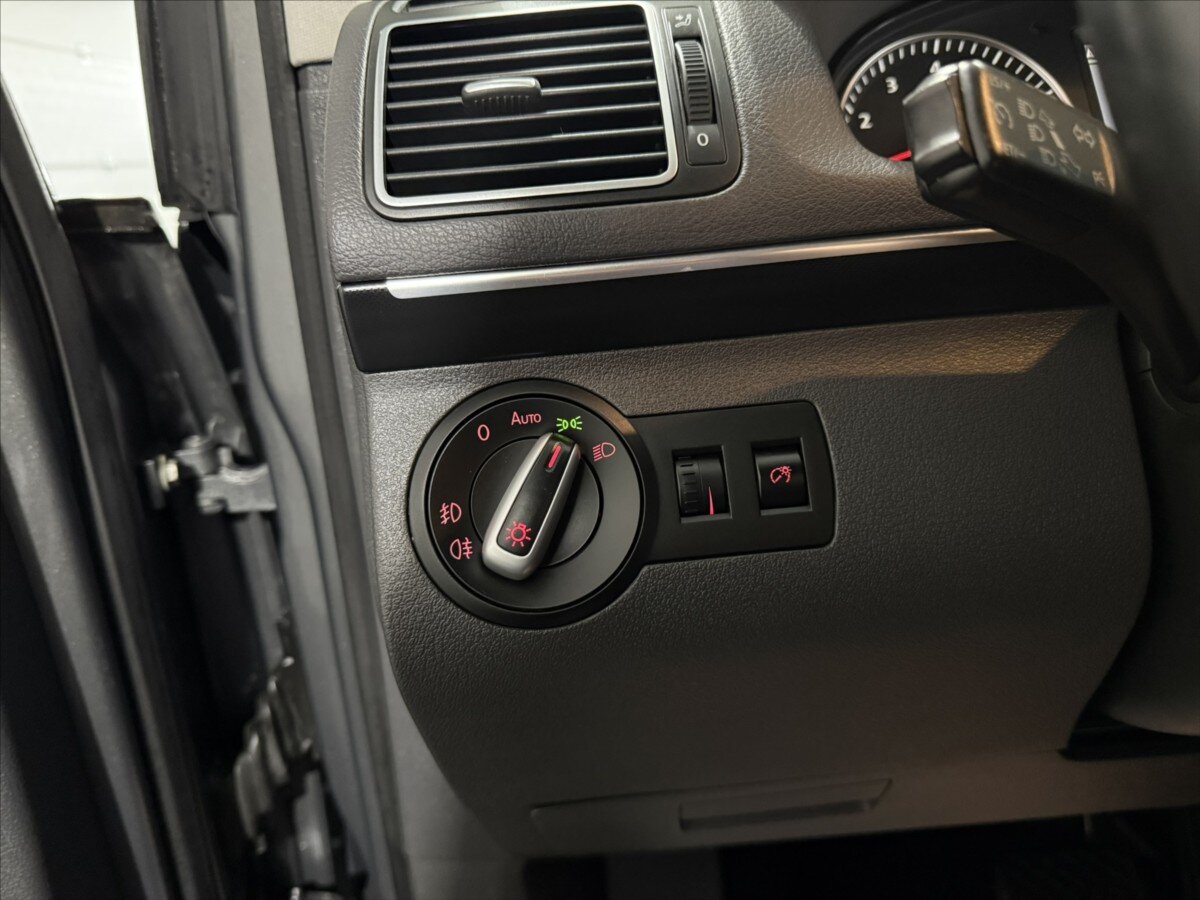 Volkswagen Touran MPV 1,4 l 110 kw