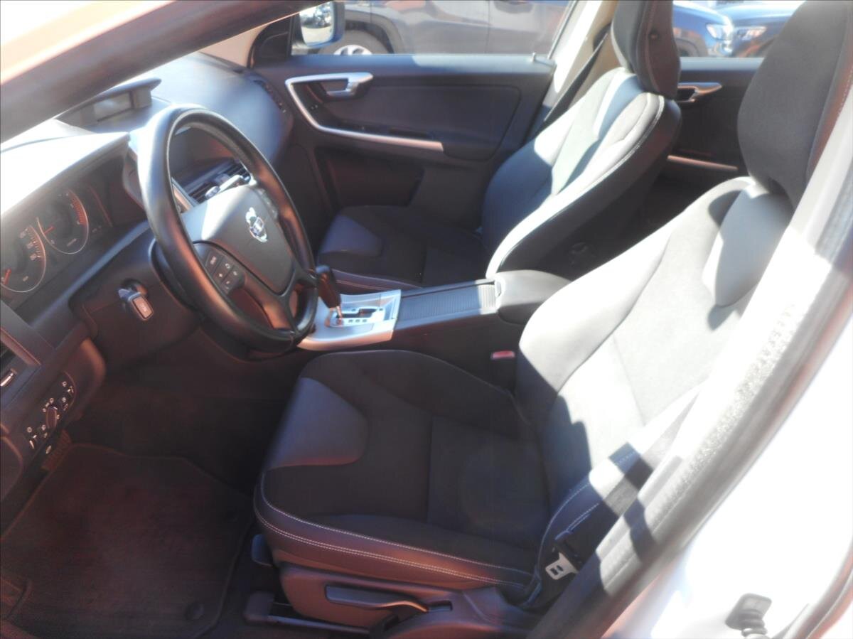 Volvo XC60 SUV / Terénní 2,4 l 120 kw