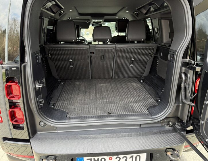 Land Rover Defender SUV / Terénní 3,0 l 221 kw