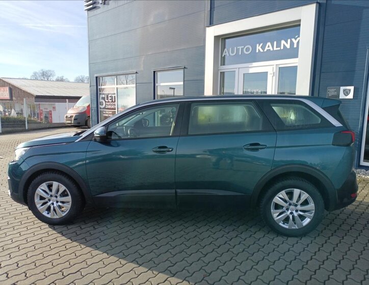 Peugeot 5008 SUV 1,2 l 96 kw
