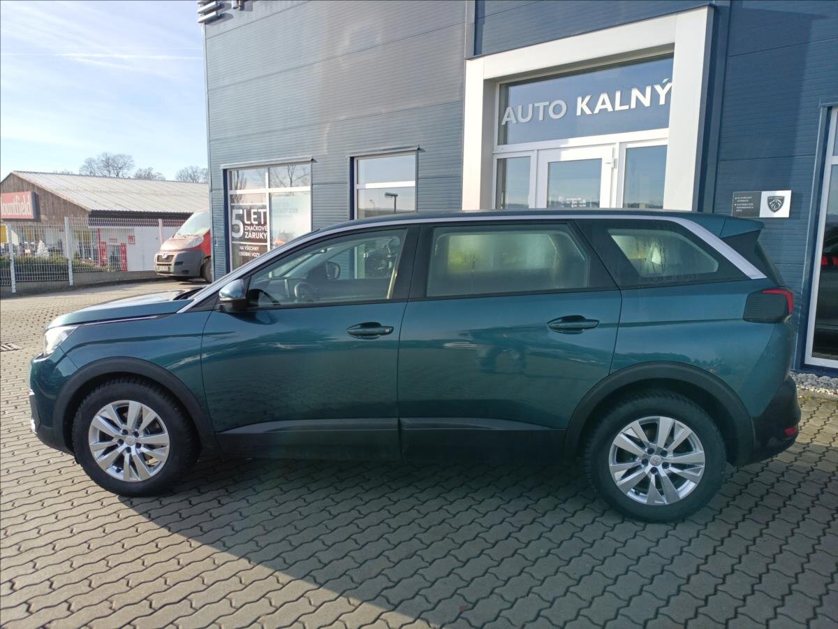 Peugeot 5008 SUV 1,2 l 96 kw