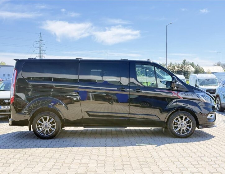 Ford Tourneo Custom MPV 2,0 l 136 kw