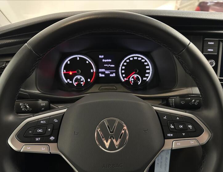 Volkswagen Transporter 12