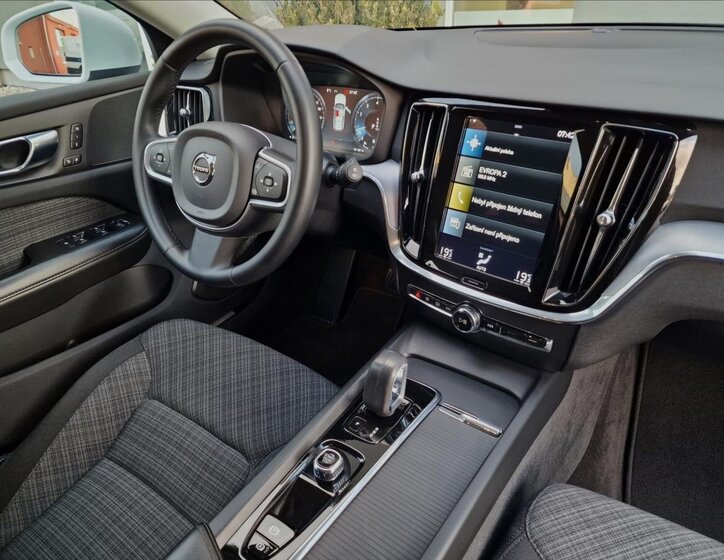 Volvo V60 Kombi 2,0 l 145 kw