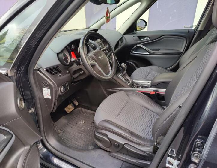 Opel Zafira 11