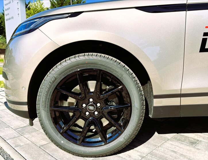Land Rover Range Rover Velar SUV 2,0 l 297 kw