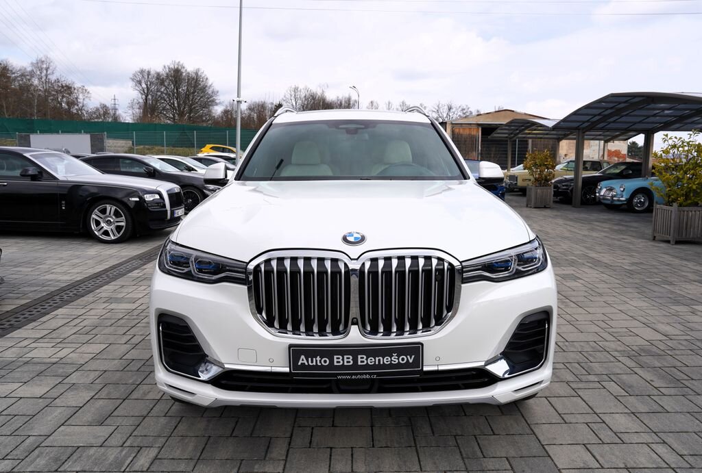 BMW X7 SUV / Terénní 3,0 l 250 kw
