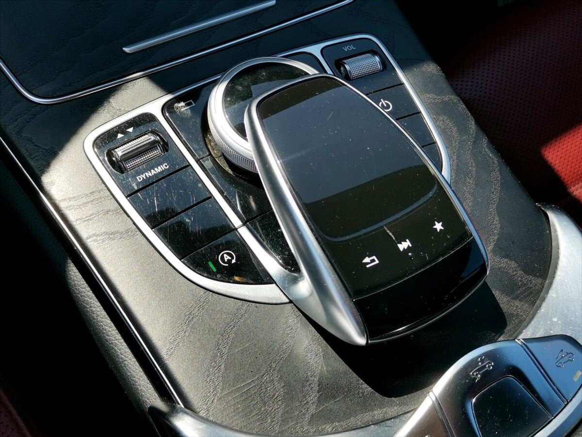 Mercedes-Benz Třídy C Kabriolet 2,0 l 180 kw