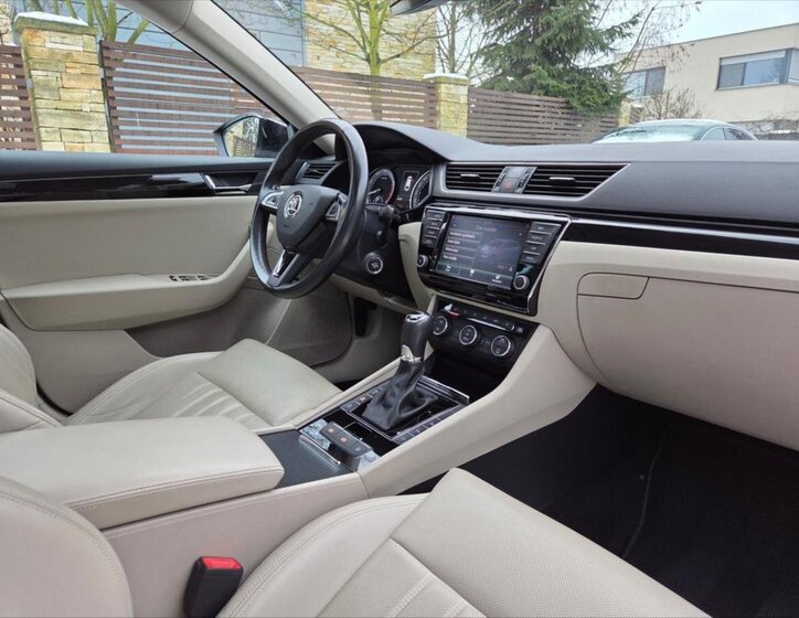Škoda Superb Kombi 2,0 l 206 kw