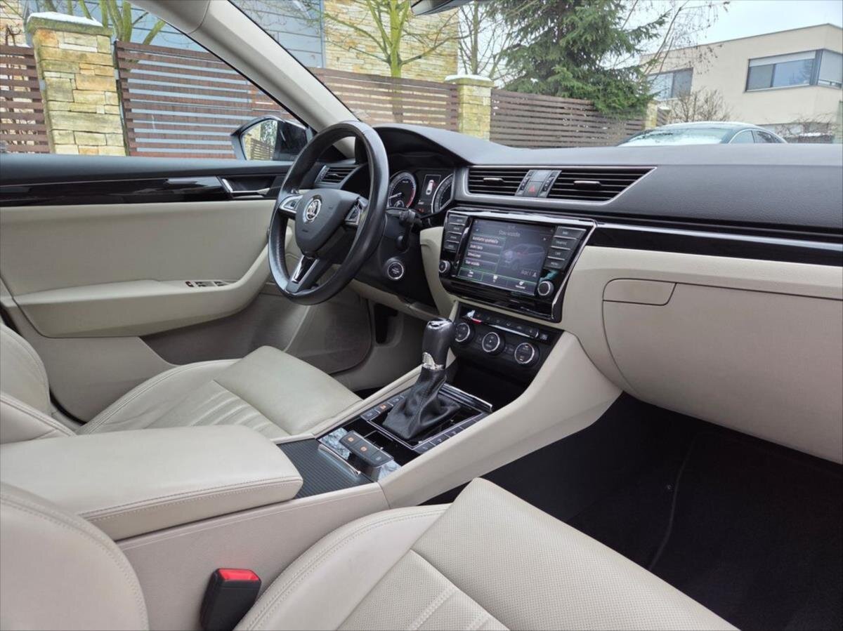 Škoda Superb Kombi 2,0 l 206 kw