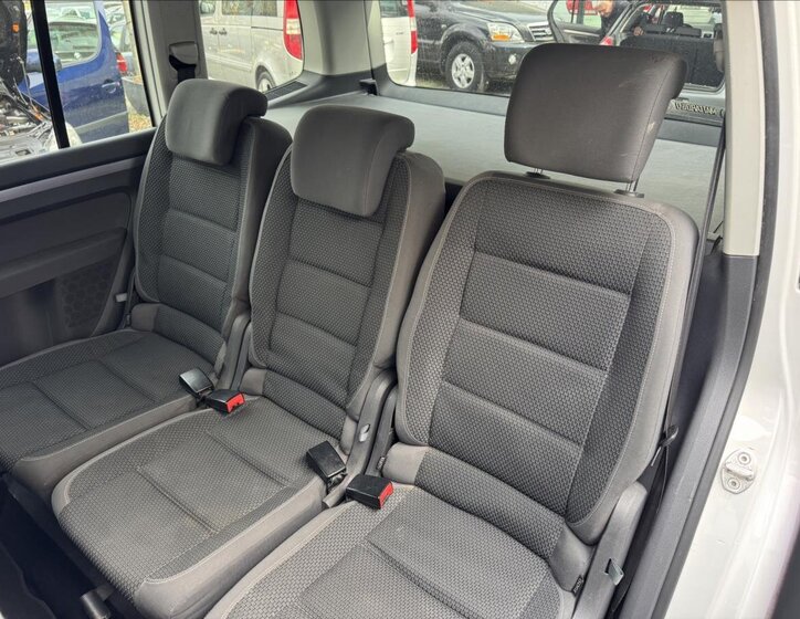 Volkswagen Touran MPV 1,6 l 77 kw