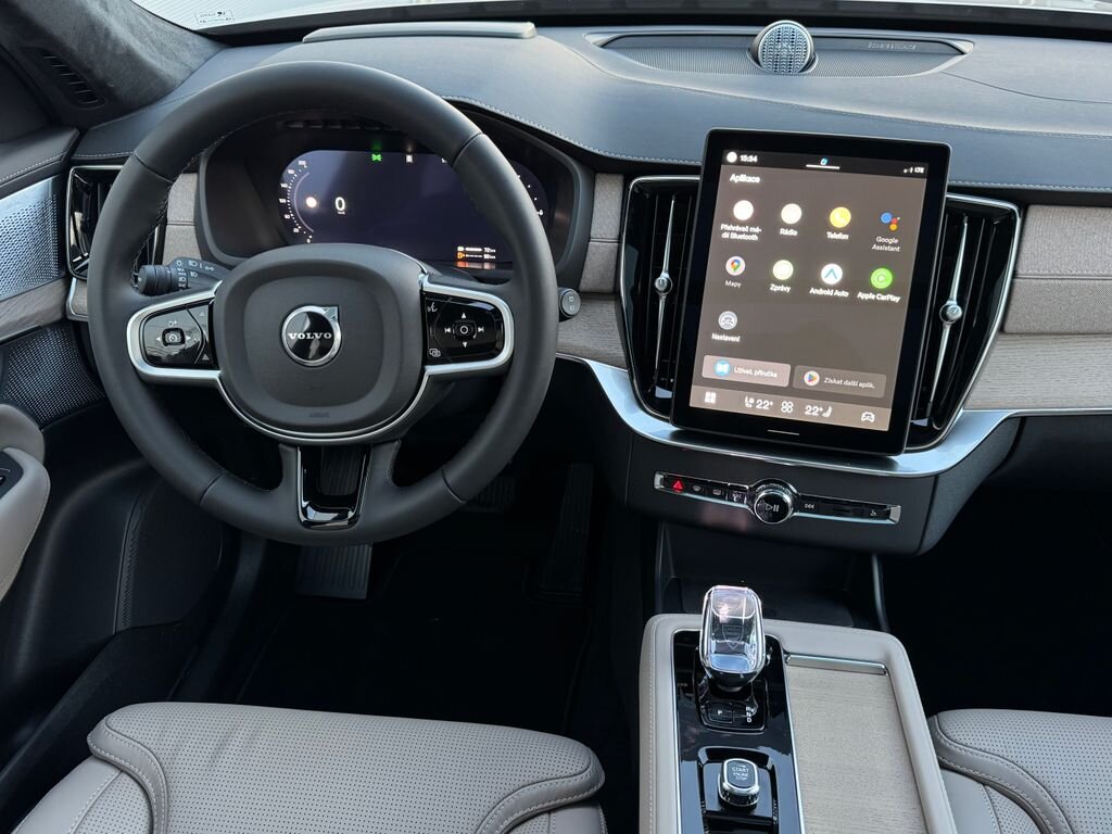 Volvo XC90 SUV / Terénní 2,0 l 335 kw