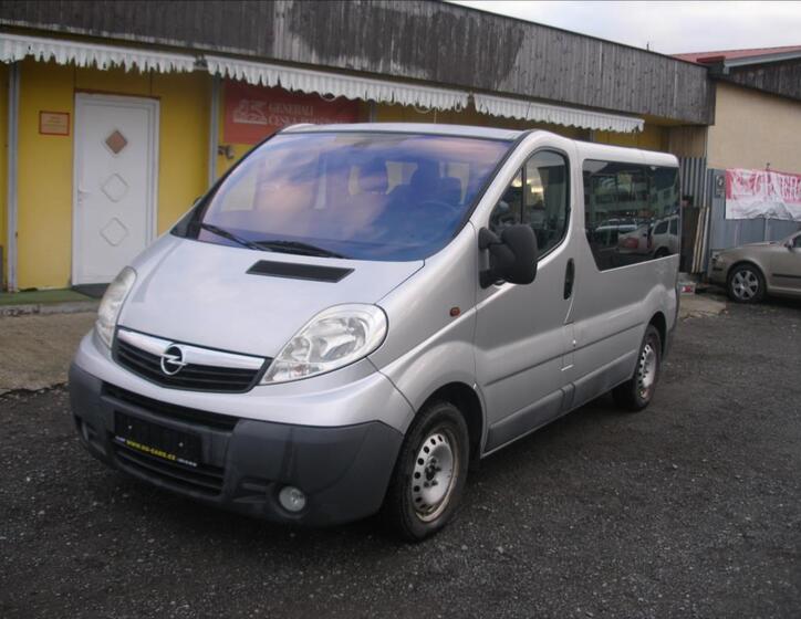 Opel Vivaro 1