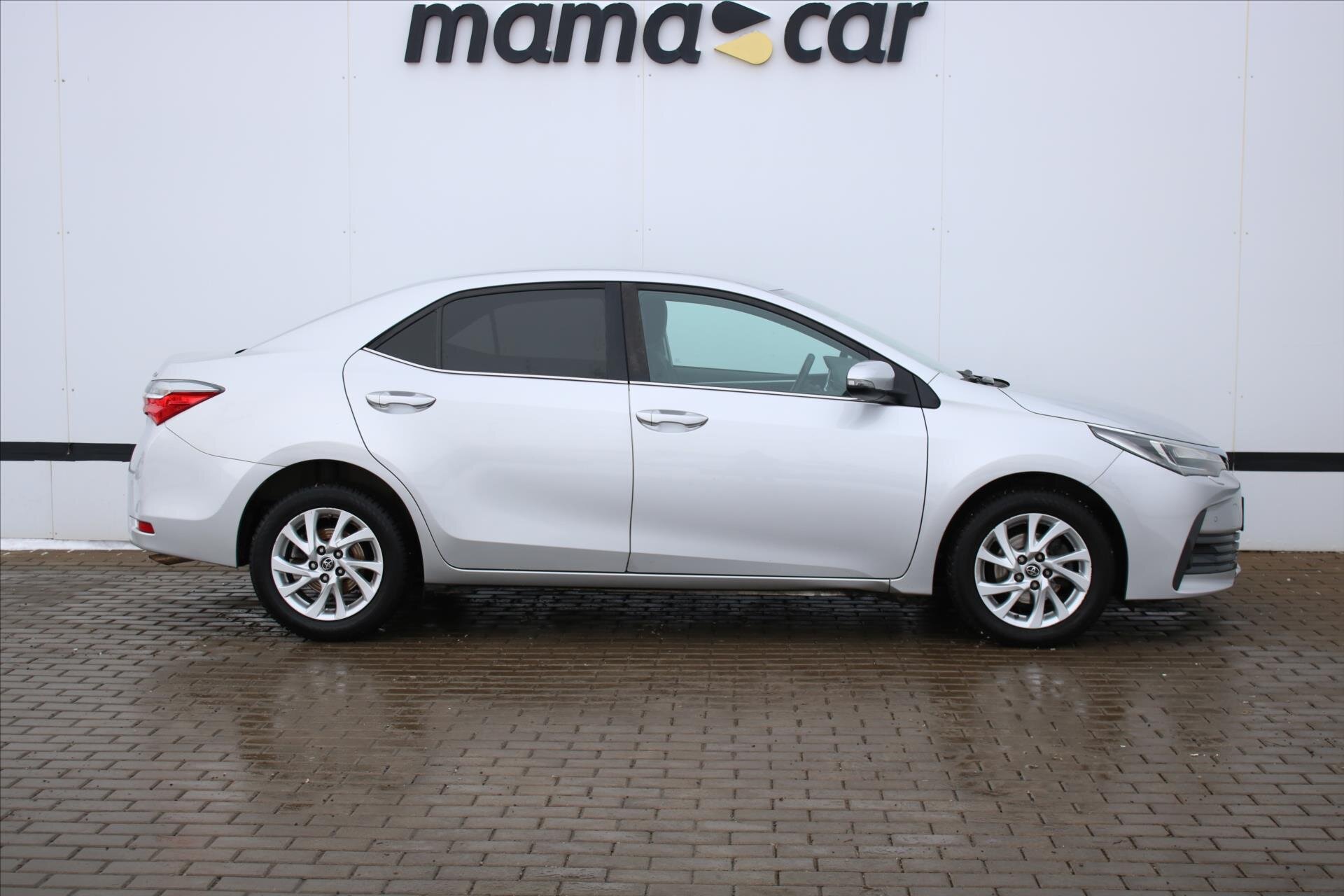 Toyota Corolla Sedan 1,6 l 97 kw