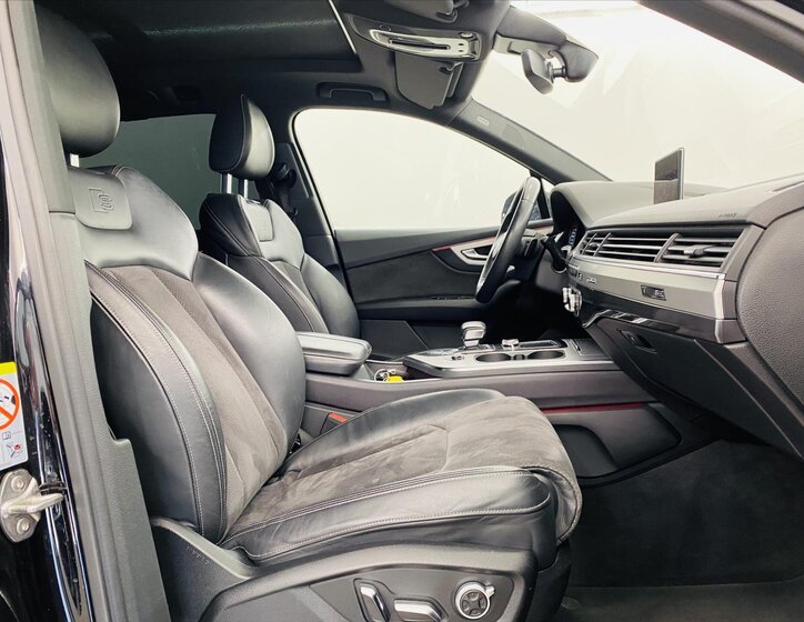 Audi Q7 Kombi 3,0 l 200 kw