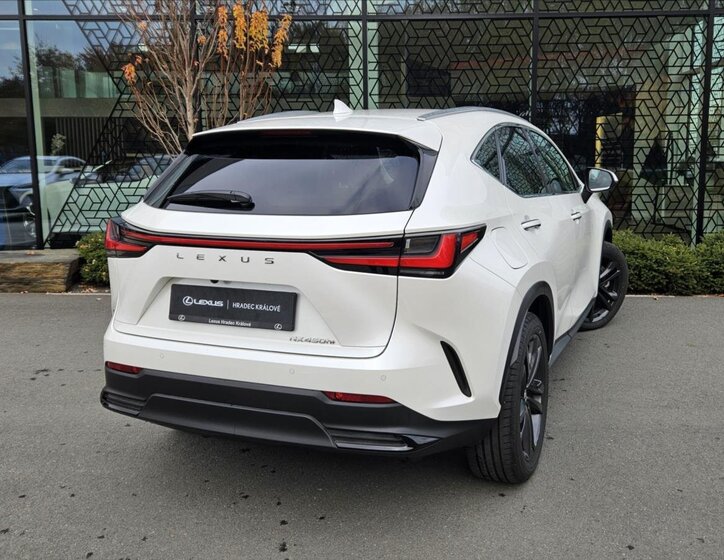 Lexus NX 450h plus SUV / Terénní 2,5 l 227 kw
