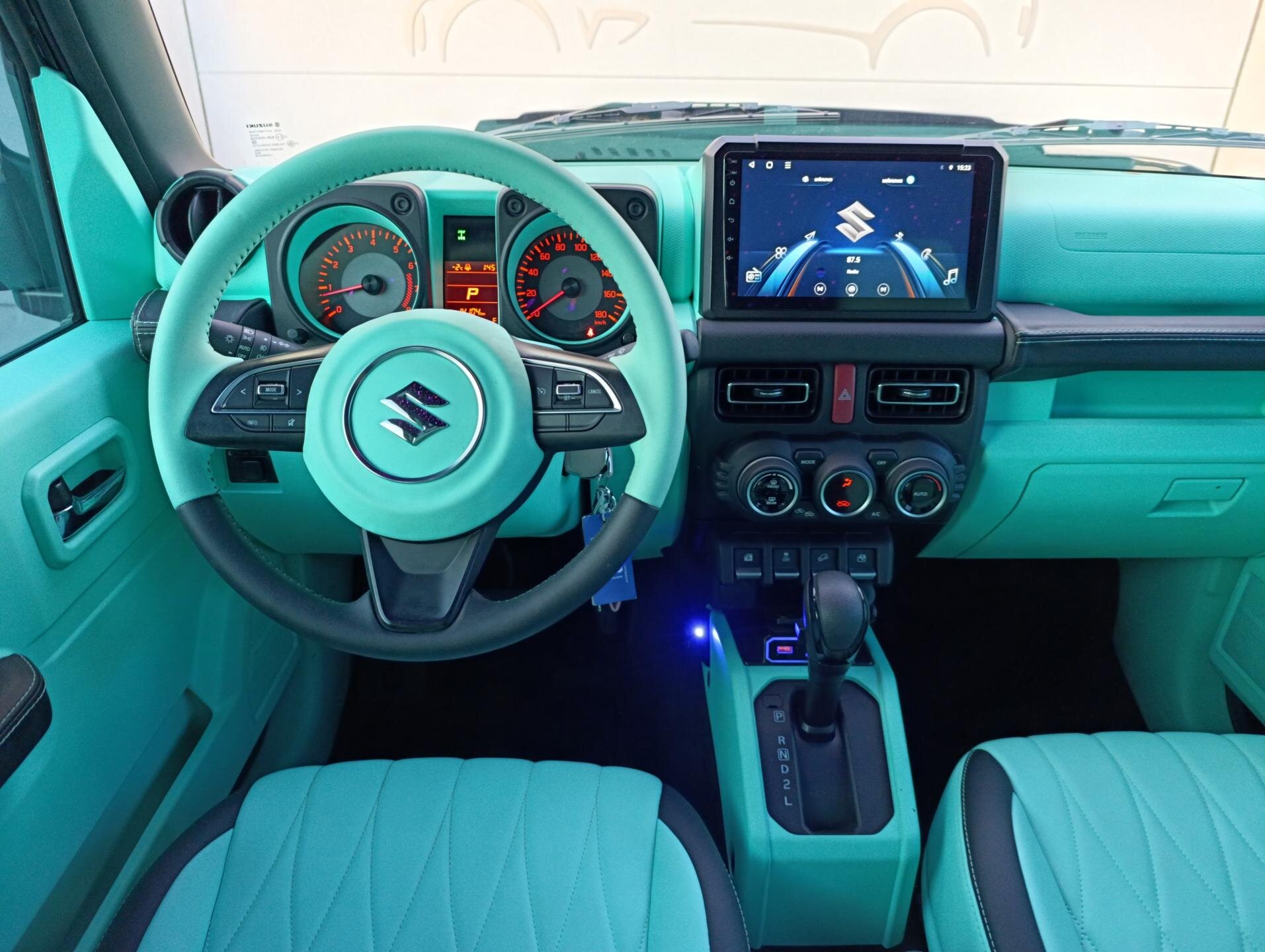 Suzuki Jimny SUV 1,5 l 75 kw