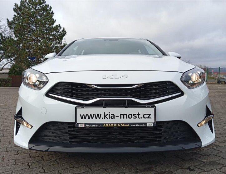 KIA Ceed 4