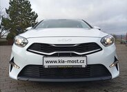 KIA Ceed 4