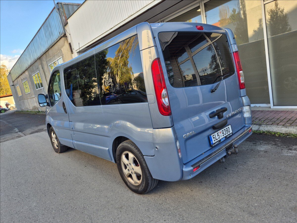 Opel Vivaro Kombi 2,5 l 107 kw