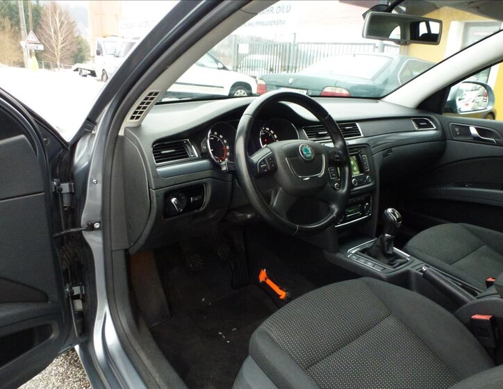 Škoda Superb Kombi 1,6 l 77 kw