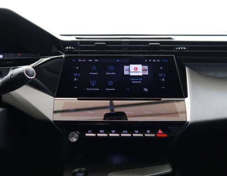 Peugeot 408 Liftback 1,2 l 96 kw