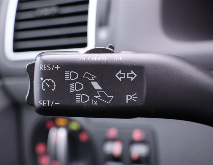 Volkswagen Touran MPV 1,2 l 77 kw