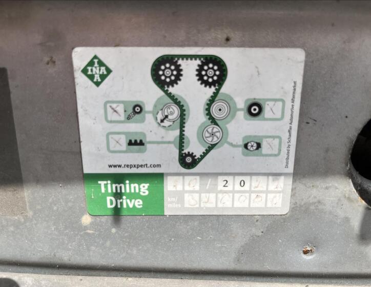 Toyota Avensis Verso 23