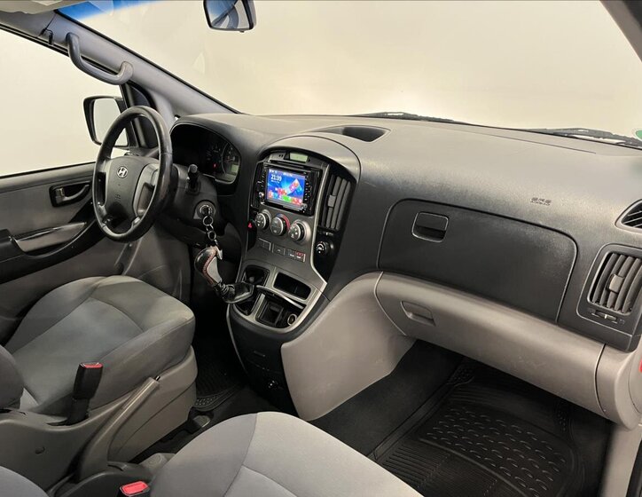 Hyundai H 1 MPV 2,5 l 125 kw