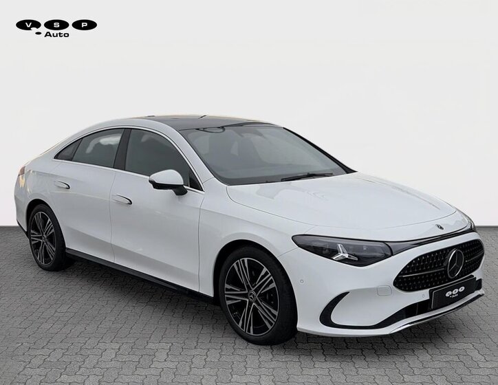 Mercedes-Benz CLA Sedan / Limuzína 1,3 l 120 kw