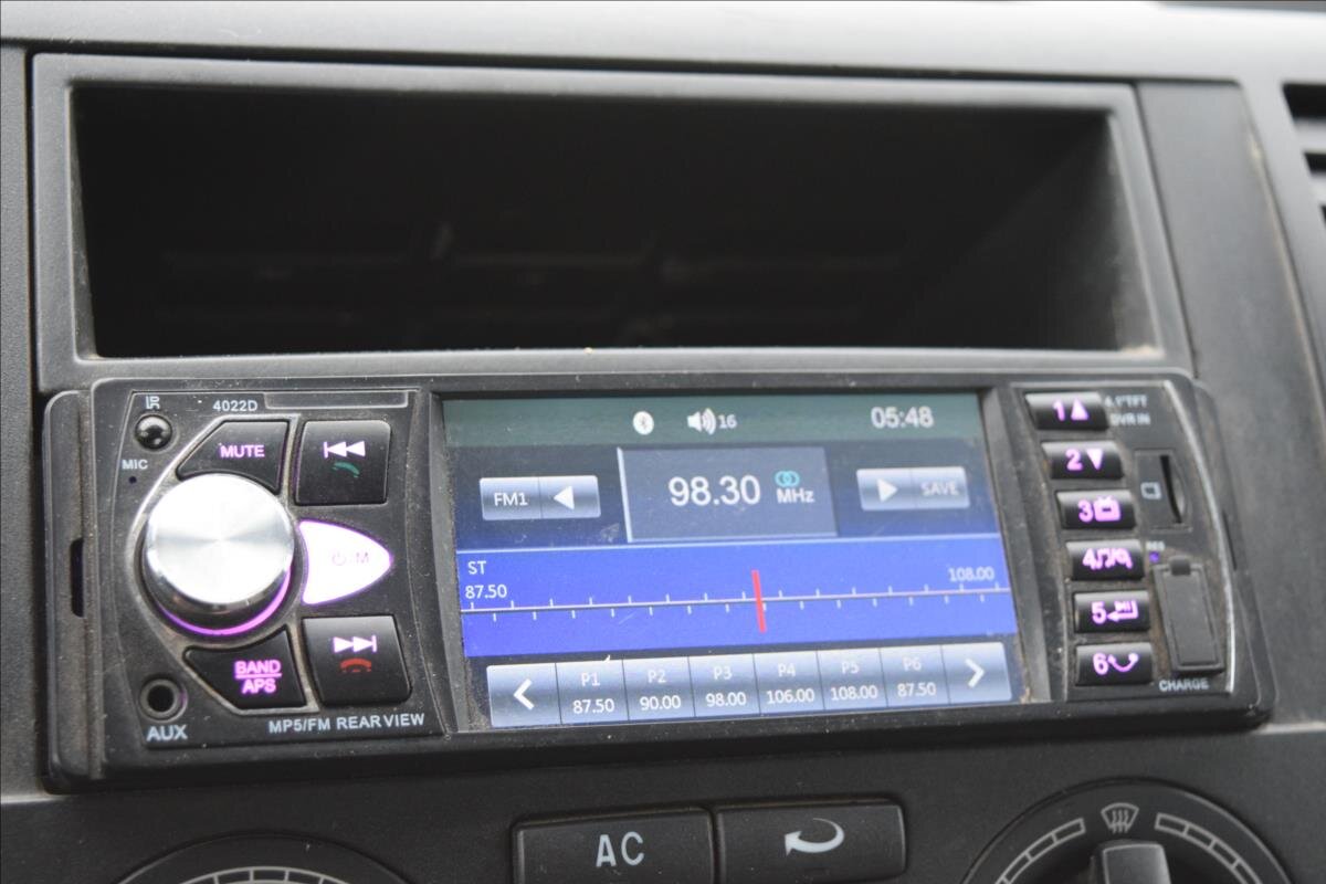 Volkswagen Transporter Kombi 2,5 l 96 kw