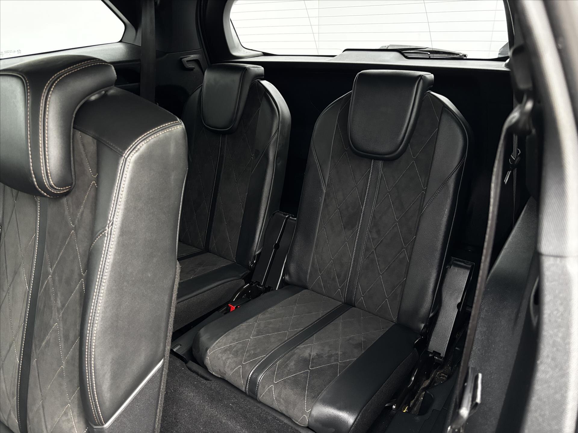 Peugeot 5008 SUV 2,0 l 130 kw