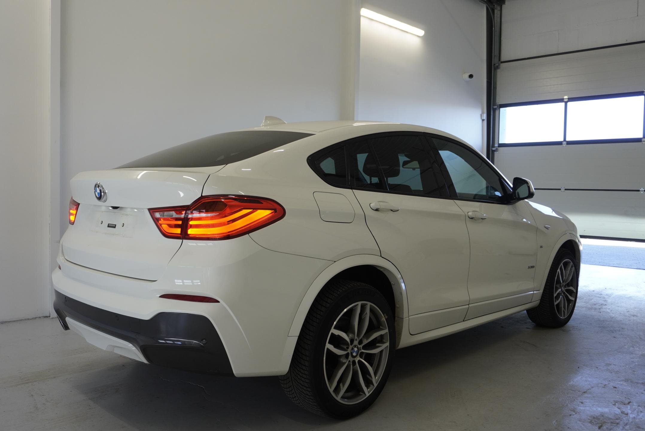 BMW X4 SUV / Terénní 3,0 l 230 kw