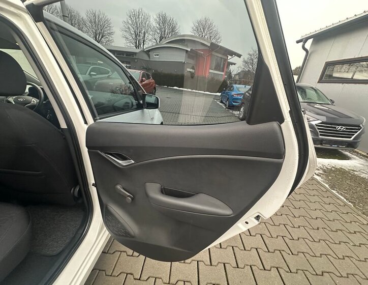 Hyundai ix20 MPV 1,6 l 92 kw