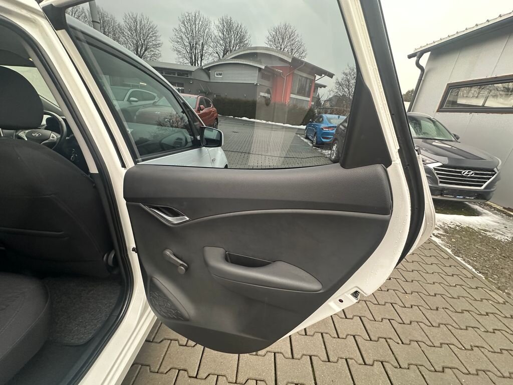 Hyundai ix20 MPV 1,6 l 92 kw