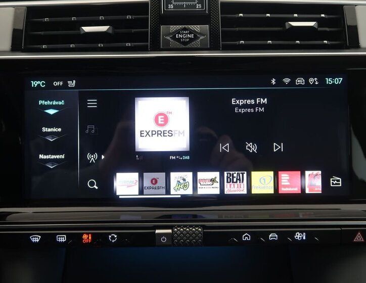 DS Automobiles DS9 Sedan / Limuzína 1,6 l 147 kw