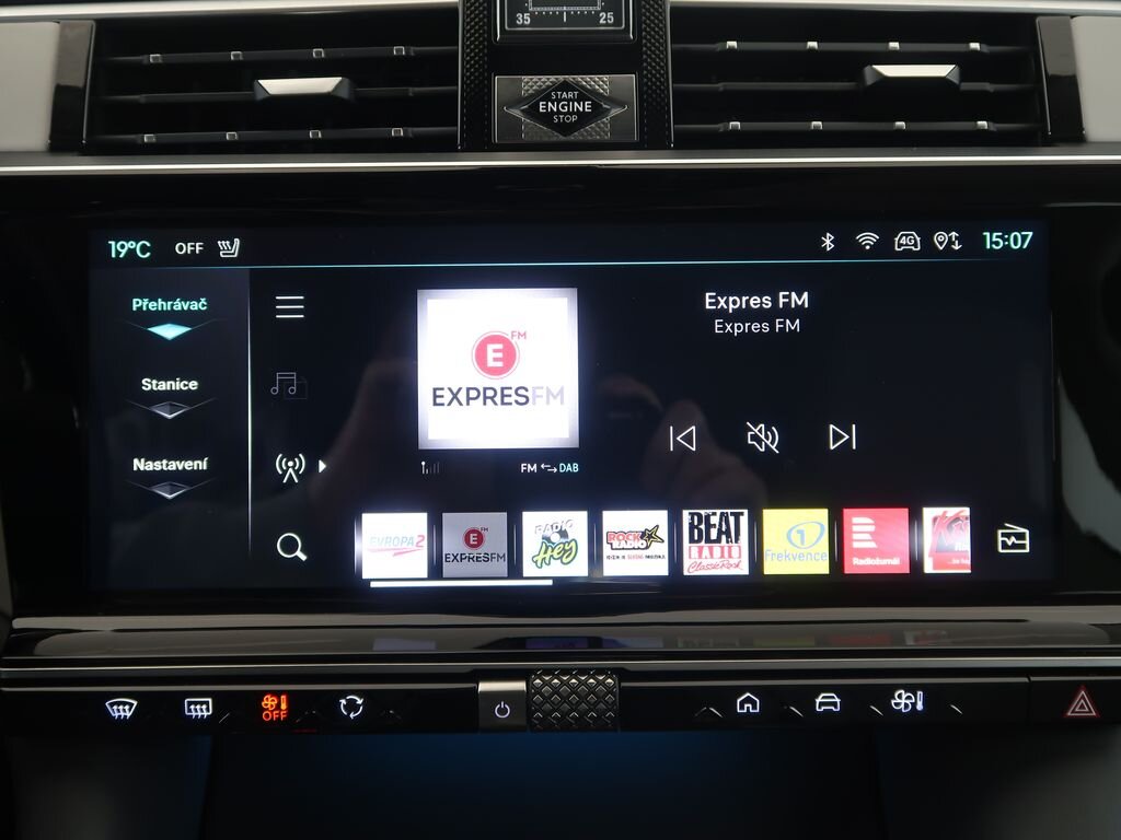 DS Automobiles DS9 Sedan / Limuzína 1,6 l 147 kw