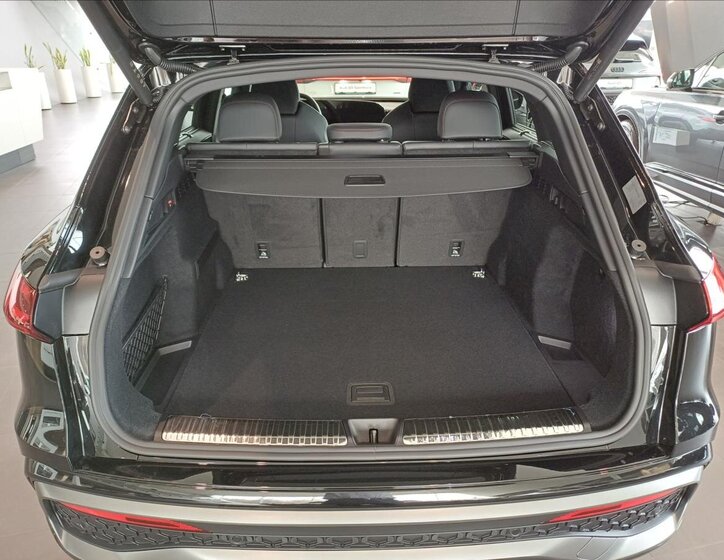 Audi Q5 SUV / Terénní 2,0 l 150 kw