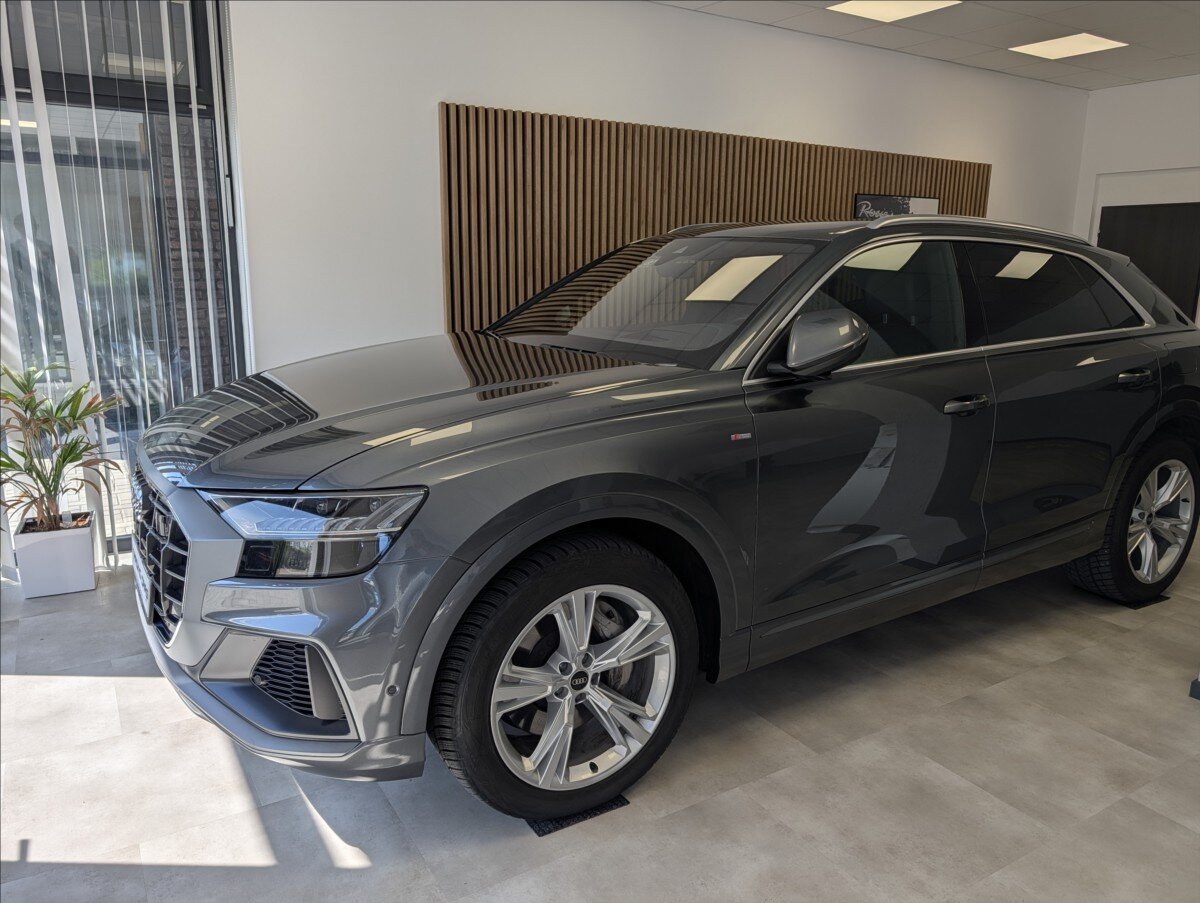 Audi Q8 Hatchback 3,0 l 250 kw