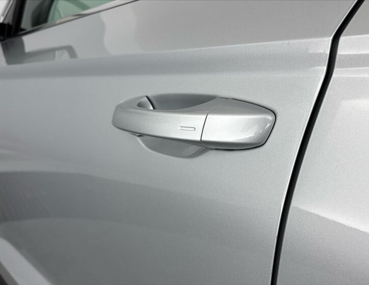 Škoda Karoq SUV / Terénní 1,5 l 110 kw