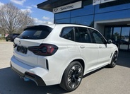 BMW iX3 8