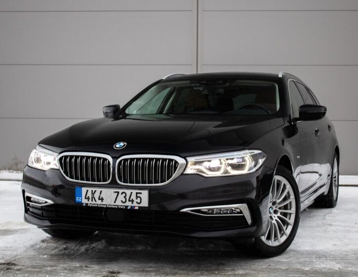 BMW Řada 5 Kombi 3,0 l 195 kw