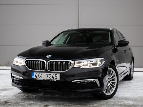 BMW Řada 5 Kombi 3,0 l 195 kw