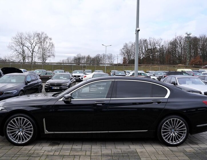 BMW Řada 7 3