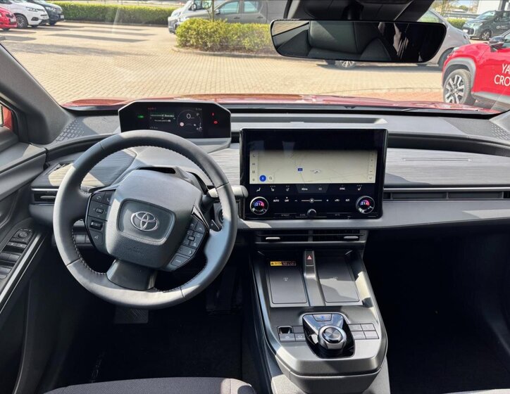 Toyota C-HR SUV / Terénní 0,0 165 kw