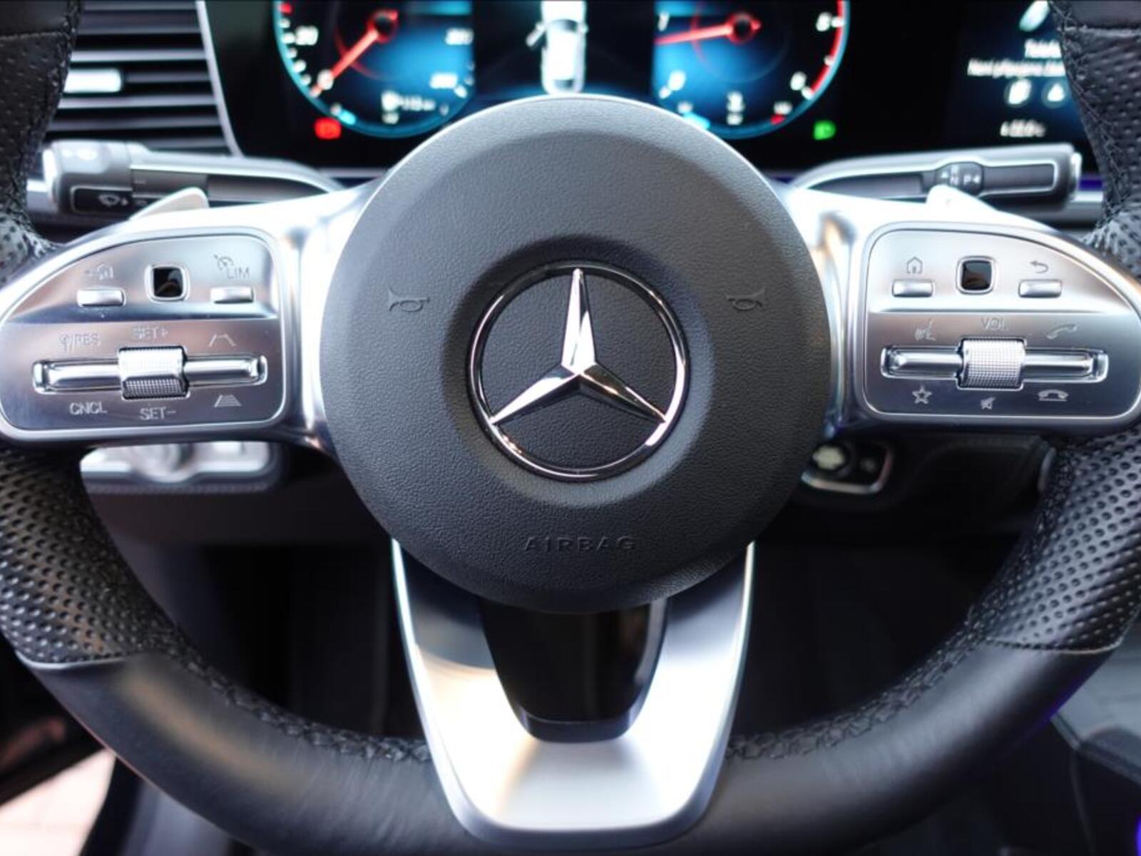 Mercedes-Benz GLE 29