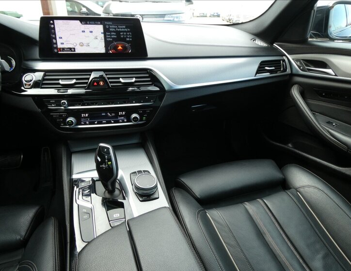 BMW Řada 5 Kombi 3,0 l 235 kw